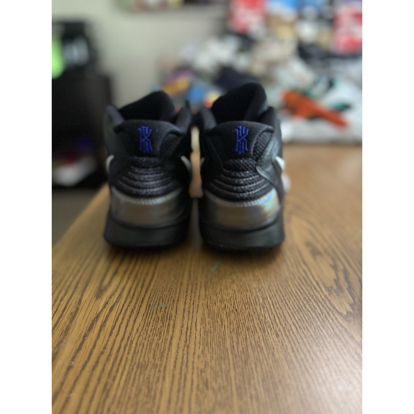 Size 6 (GS) - Nike Kyrie 8 Infinity Mid Fire and Ice NBS184