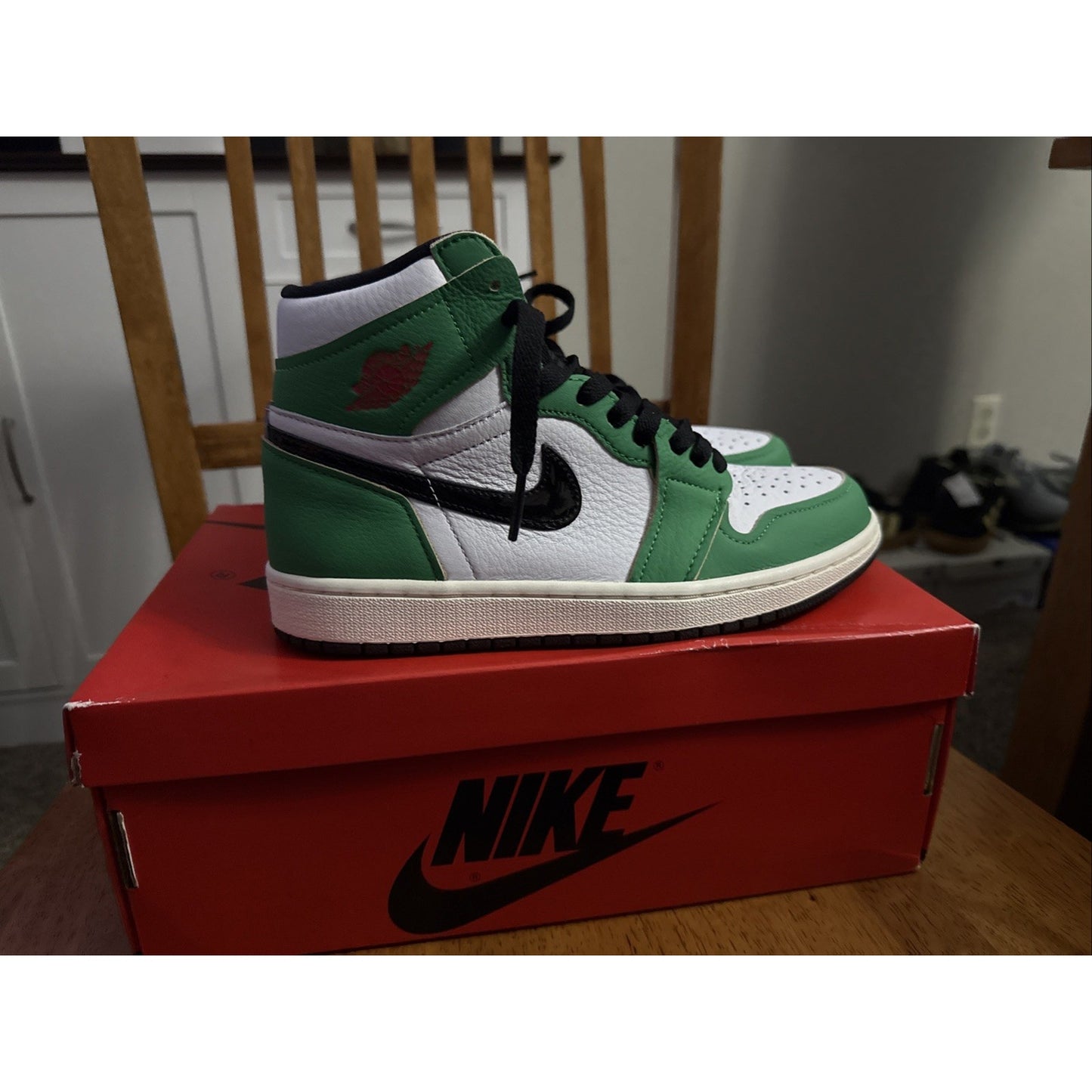 Size 7.5 - Air Jordan 1 Retro OG High Lucky Green BS113