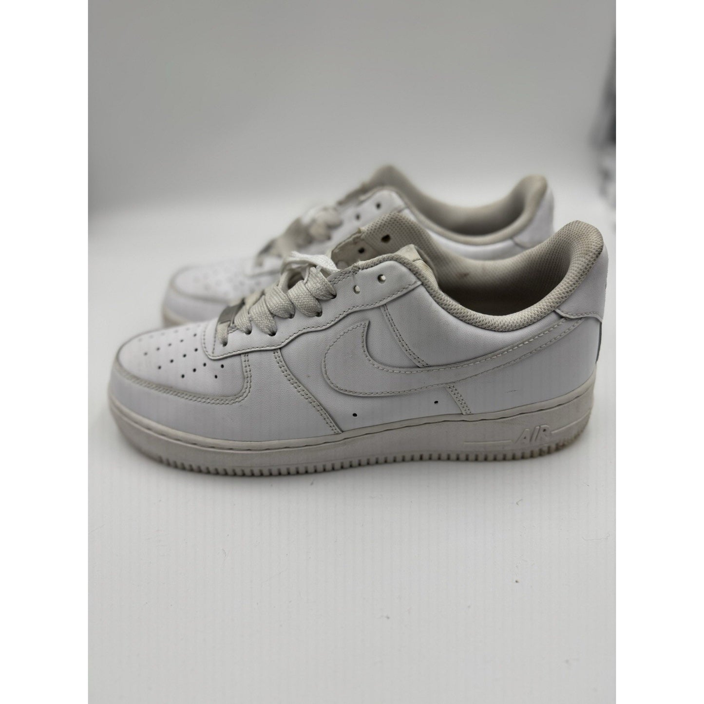 Size 10 - Nike Air Force 1 '07 Low Triple White NBS286