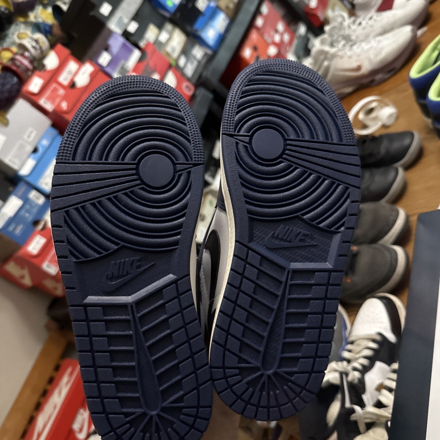 Size 6 - Air Jordan 1 Retro OG High Midnight Navy Women’s 7.5
