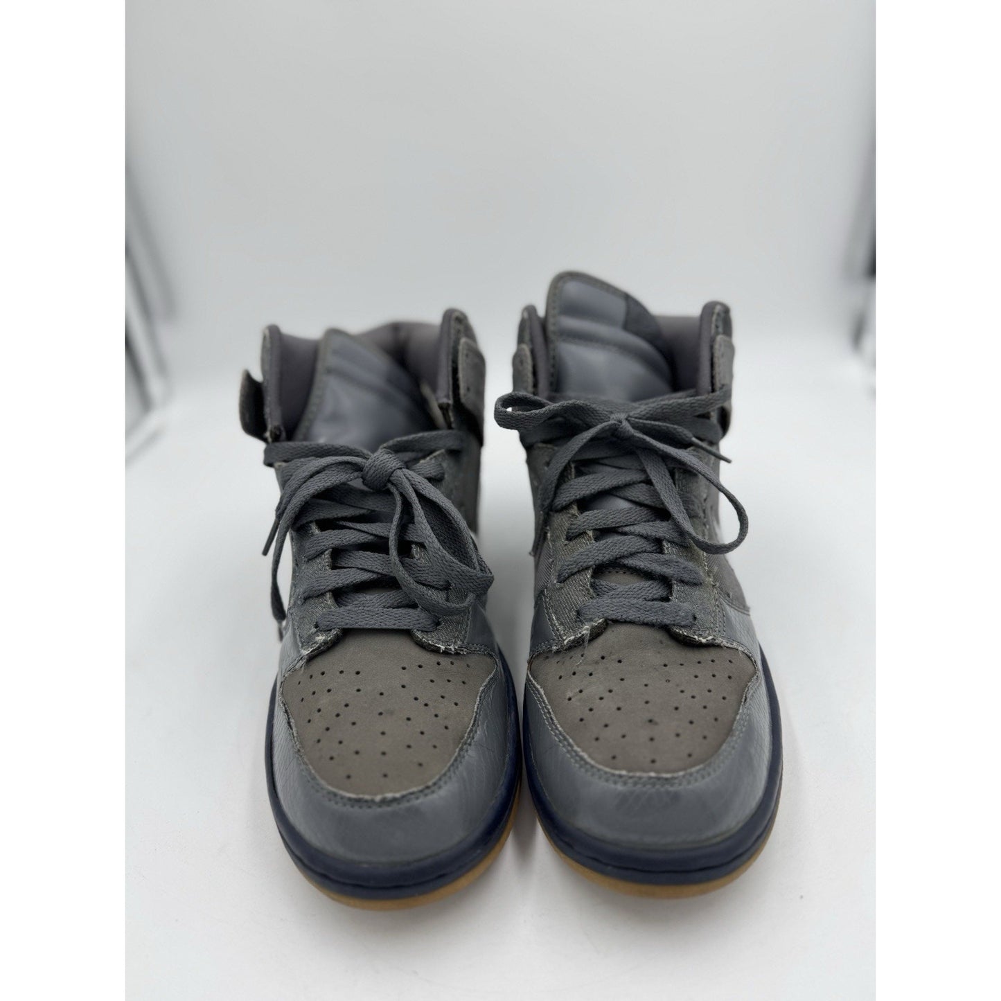 Size 9.5 - Nike Dunk Deluxe High Gray 2005