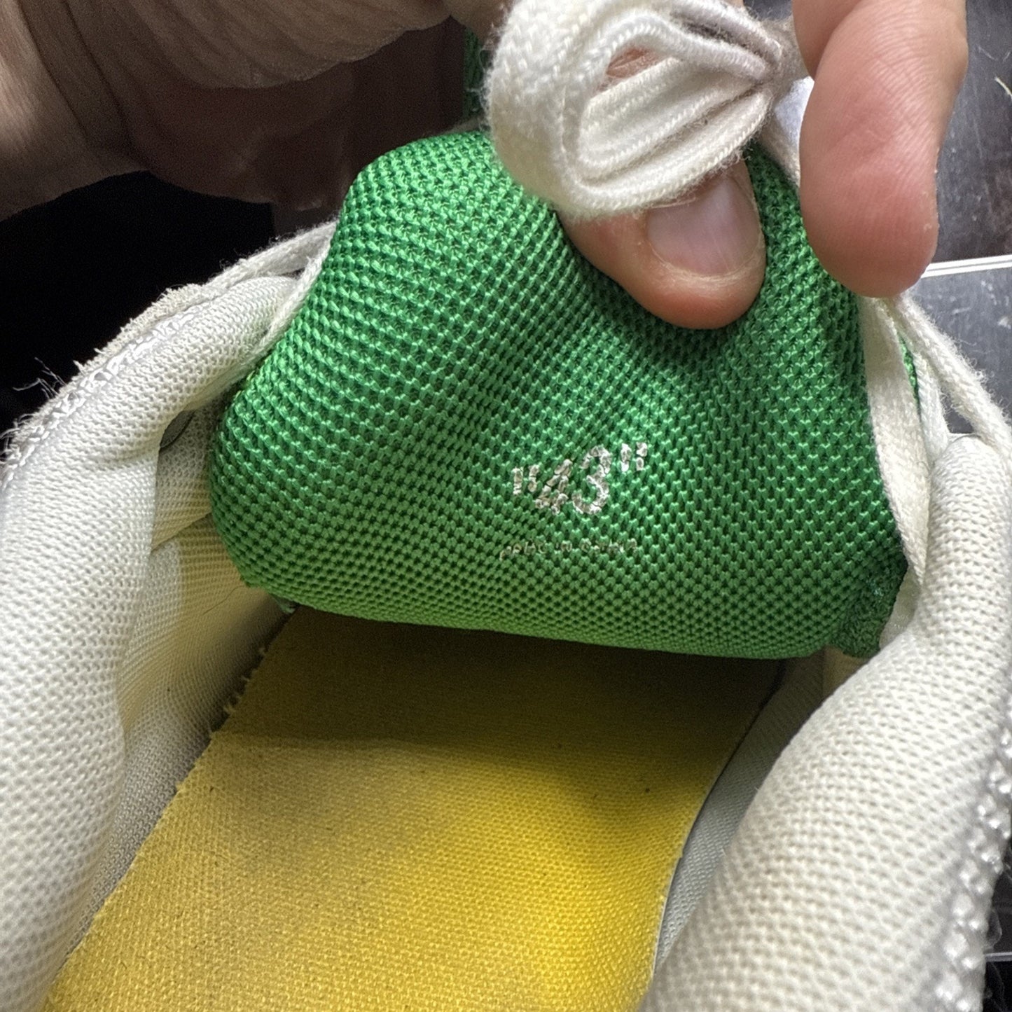 Size 43 EU US 10 Off-White Grey and Green Arrow Skate Sneakers
