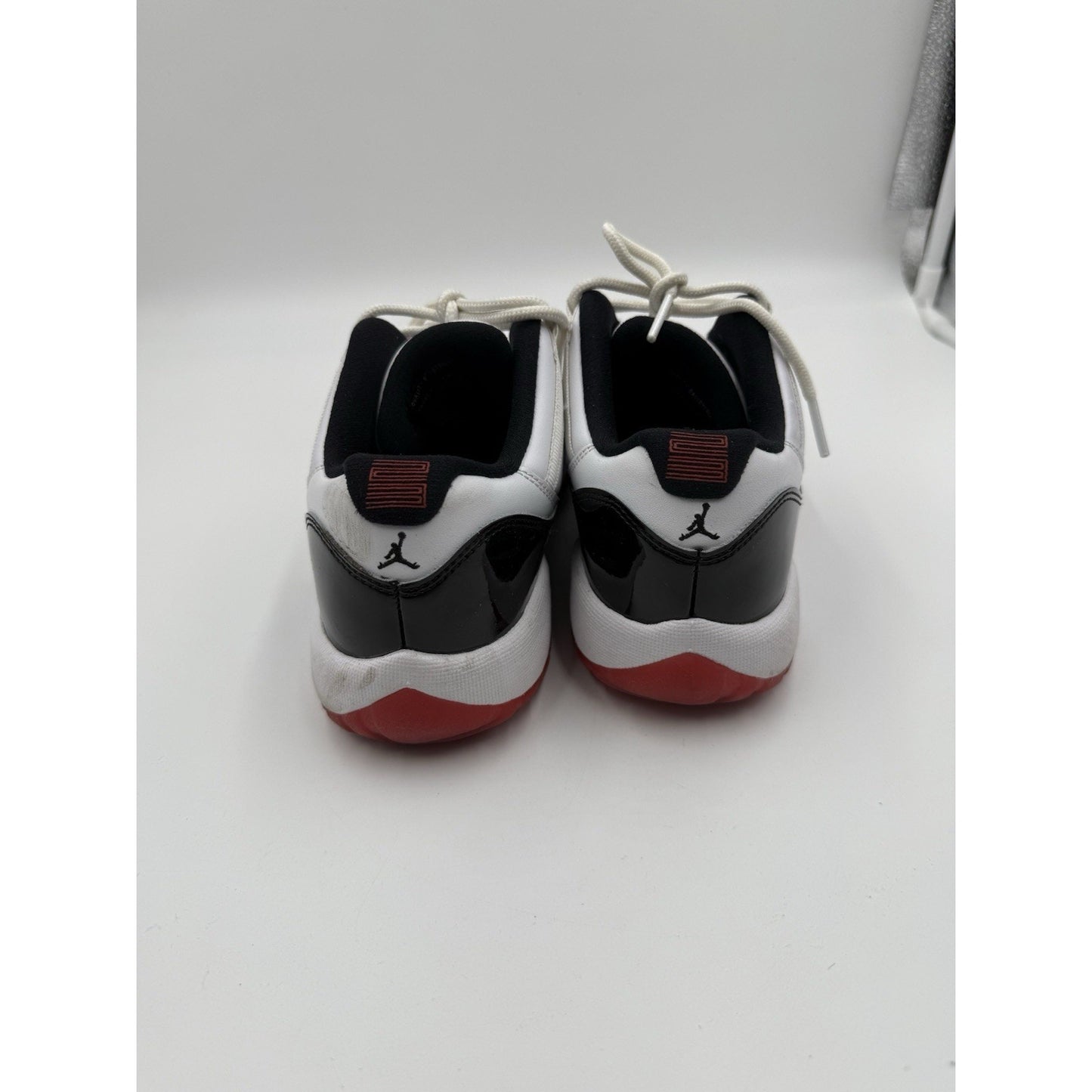 Size 5.5 (GS) - Jordan 11 Retro Mid Concord-Bred