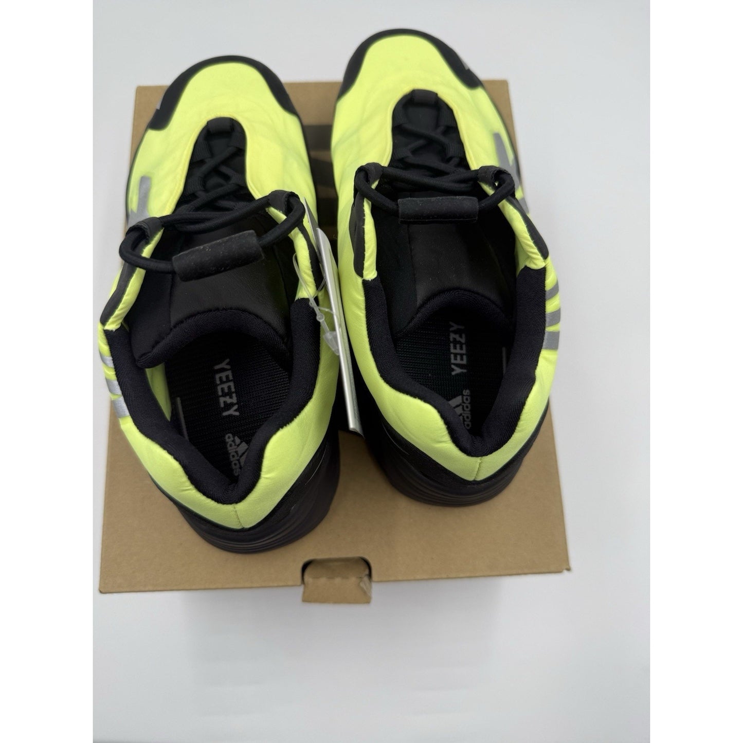 Size 13k Adidas Yeezy 700 Mnvn Fy3724 BS605