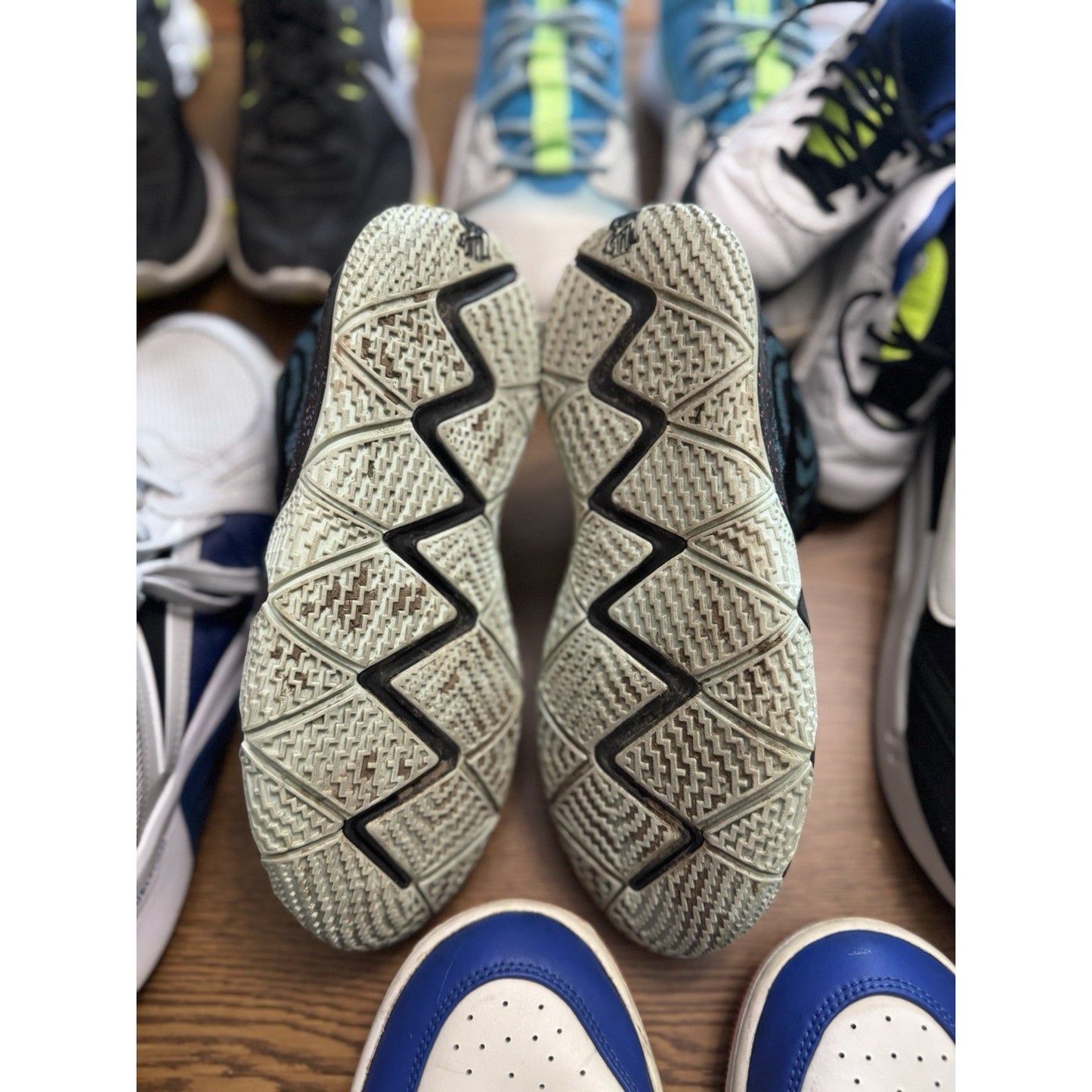 Size 6.5 (GS) - Nike Kyrie 4 Mid 80s NBS172