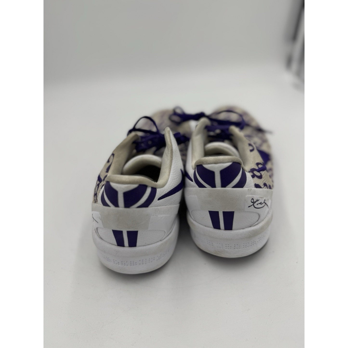 Size 6.5y Nike Kobe FN0266-101