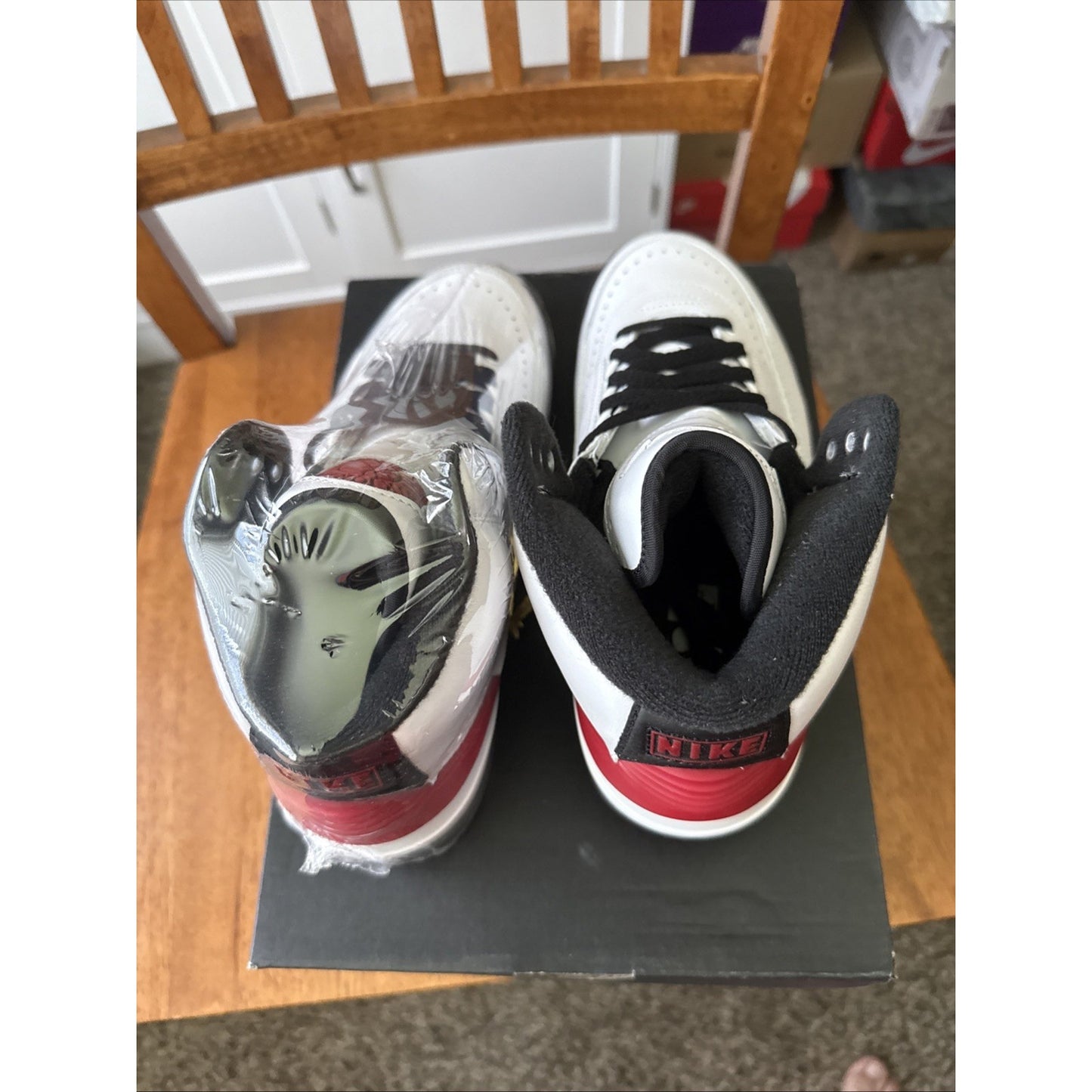 Size 5.5y Jordan 2 Retro "Chicago" White/Varsity Red-Black (DX2591 106) BS168