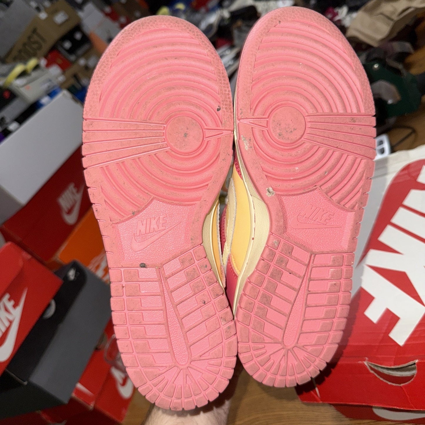 Size 6Y Nike Dunk Low Strawbeery Peach Cream DH9765-200