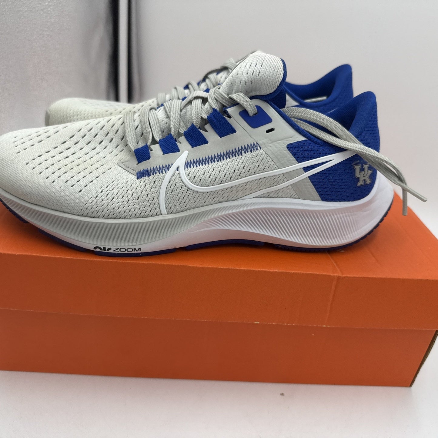 Size 8.5 - Nike Air Zoom Pegasus 38 Kentucky
