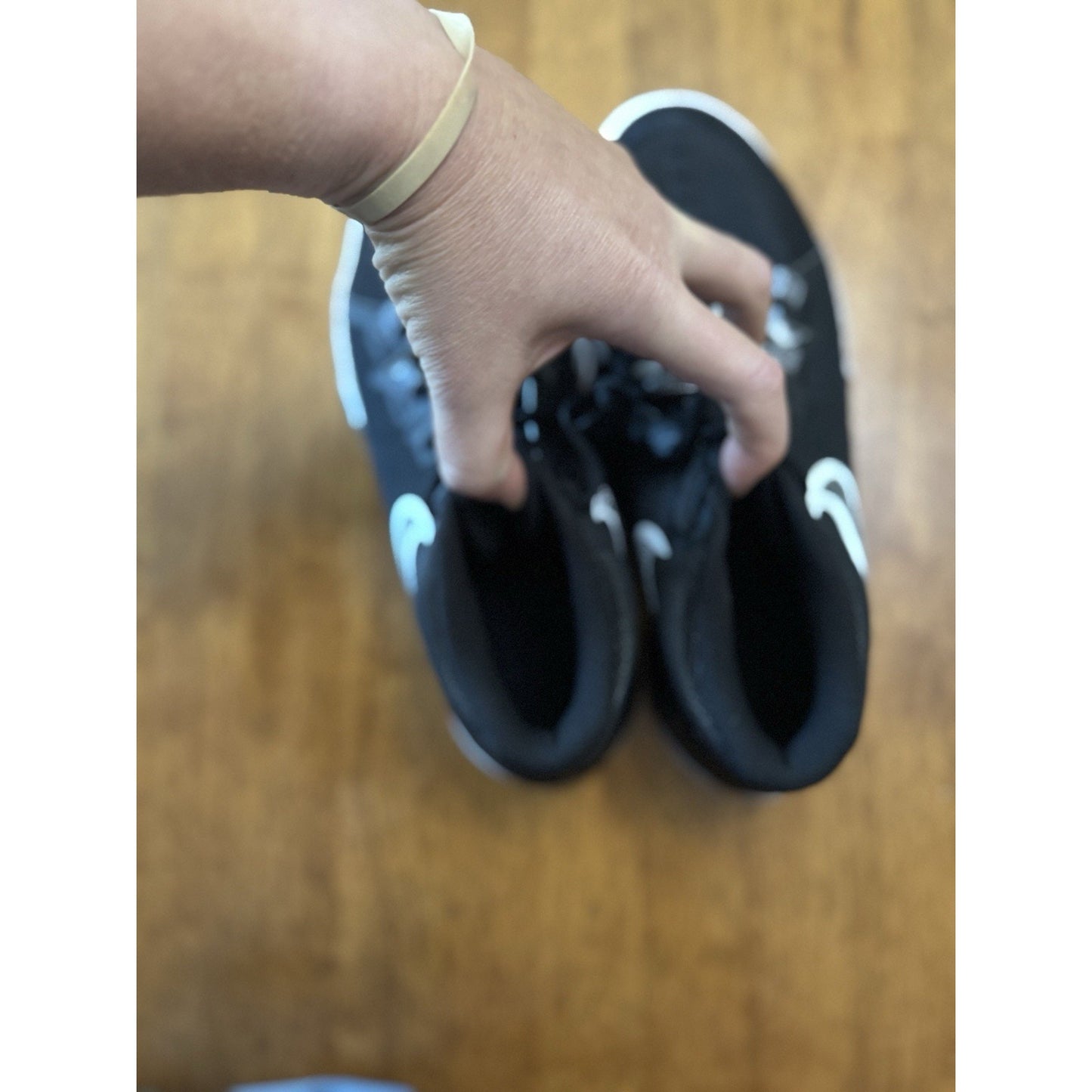 Size 9.5 - Nike Kyrie Flytrap 6 Black White NBS199