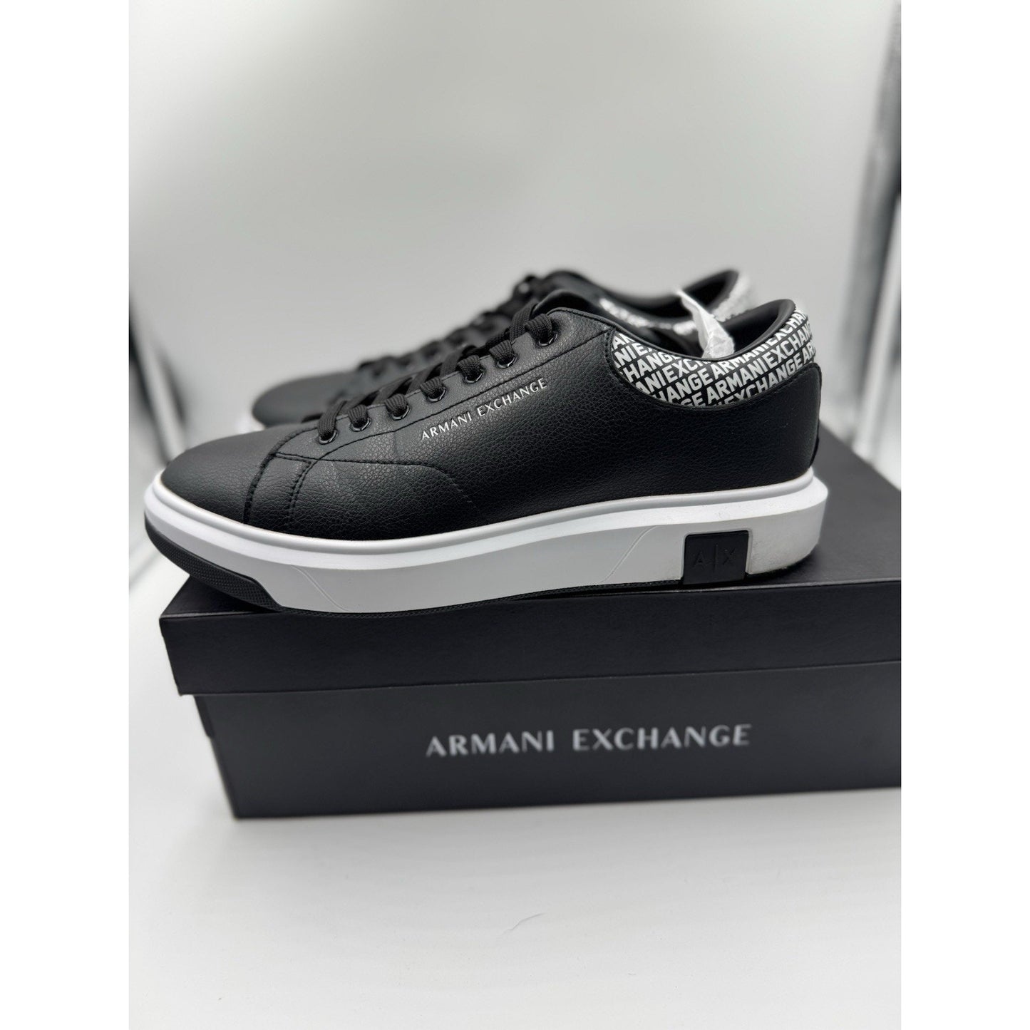 Size US 10 Armani Exchange Shoe XUX123 XV761 BS592