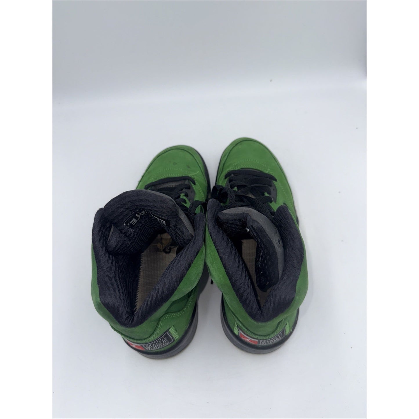 Size 9.5 - Jordan 5 Retro SE Oregon 2020