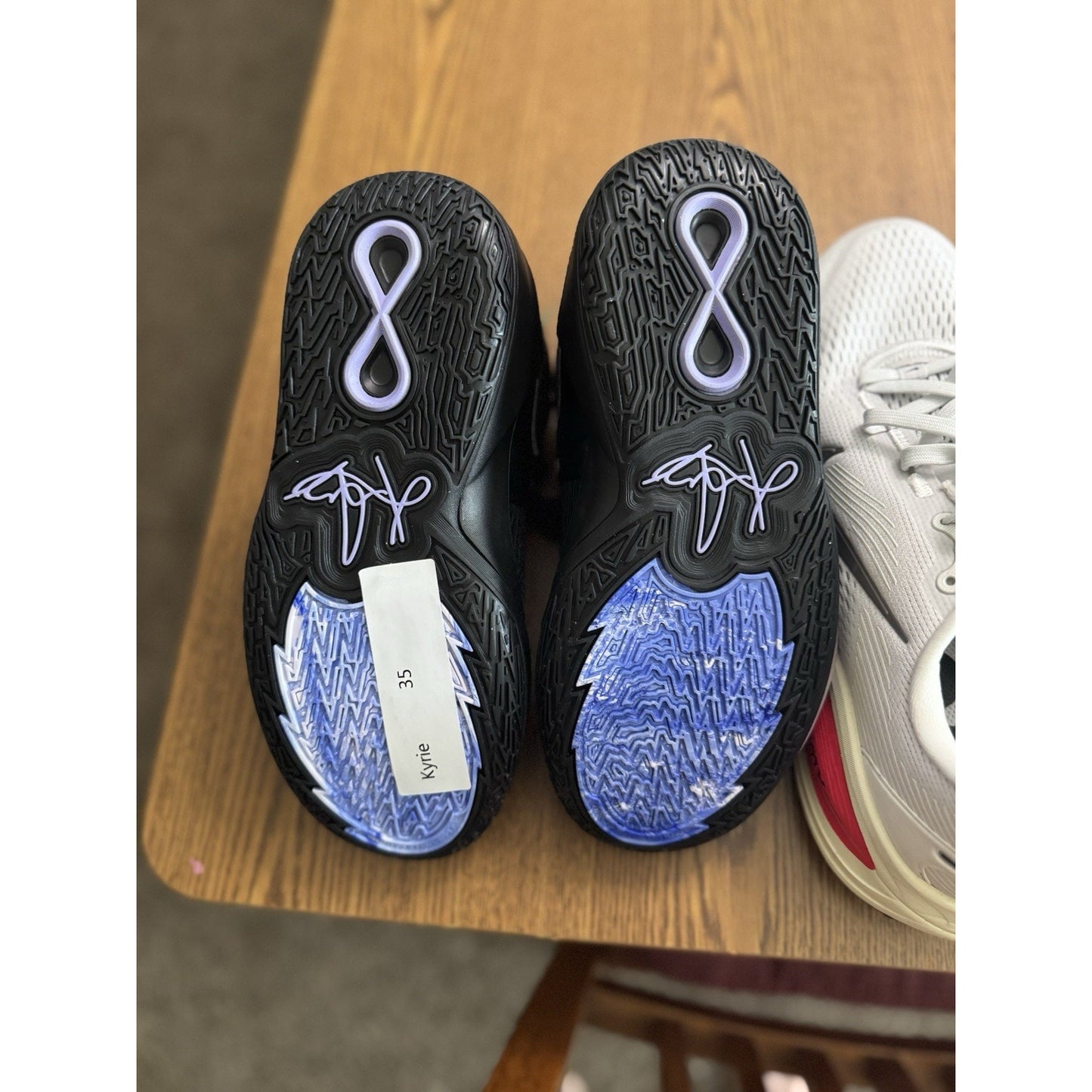 Size 6 (GS) - Nike Kyrie 8 Infinity Mid Fire and Ice NBS184