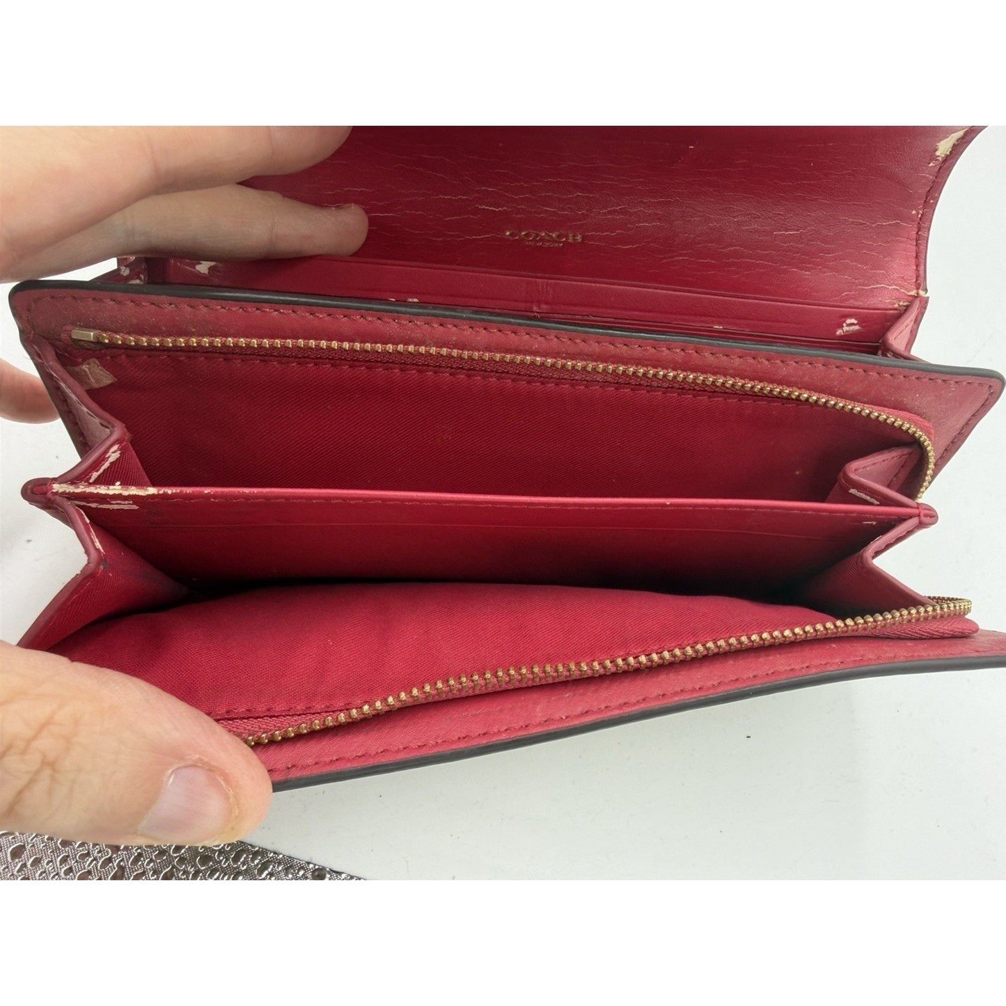 Coach Beige Red Leather Signature Tri-Fold Check-Book Buckle Wallet Used Once