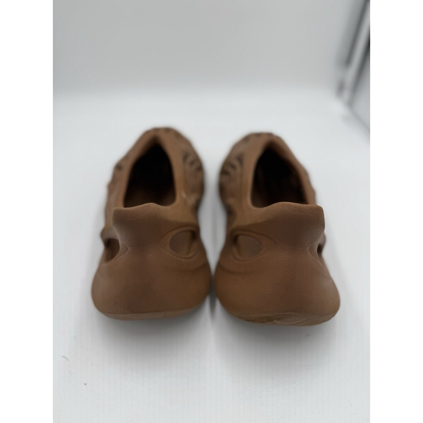 Size 11 Men’s Yeezy Foam RNNR Red Clay