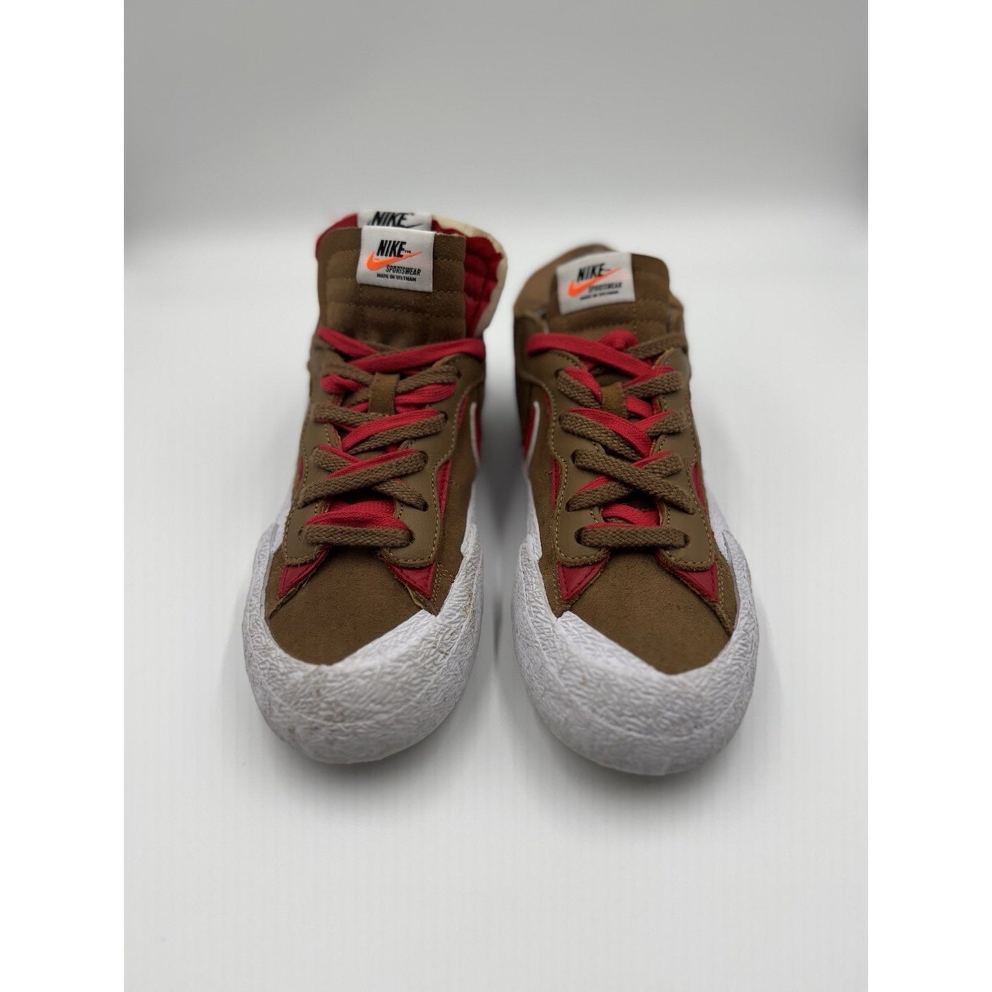Size 7.5 - Nike sacai x Blazer Low British Tan NBS297