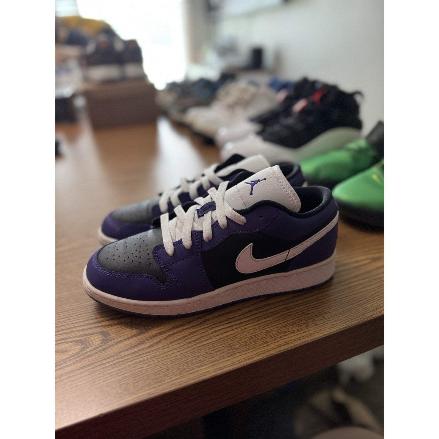 Size 6.5y Jordan 1 Low Court Purple 553560-501 NBS134