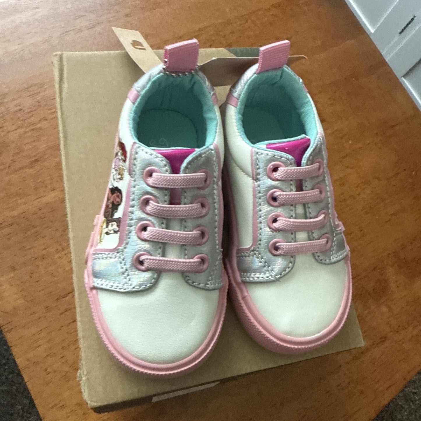 Size 6c Ground up Disney Princess Shoes BS193