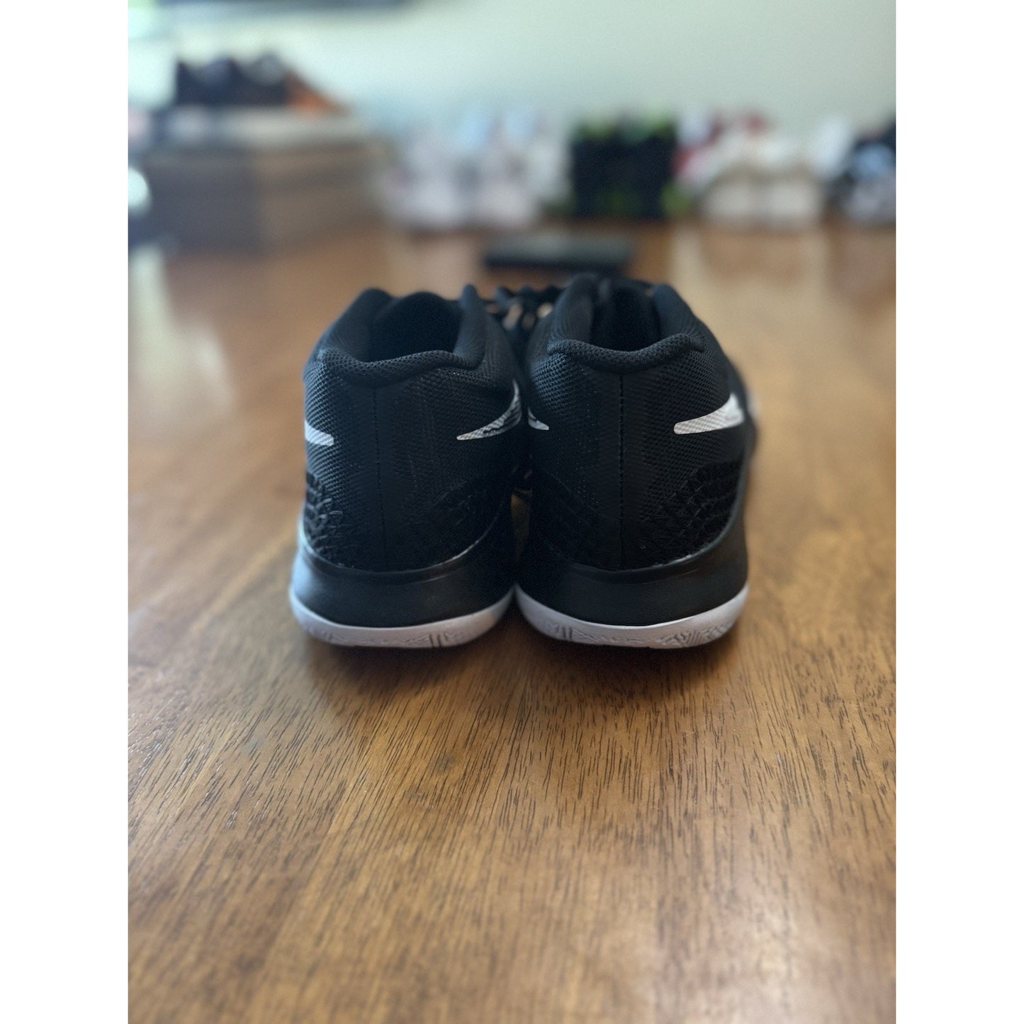 Size 9.5 - Nike Kyrie Flytrap 6 Black White NBS199