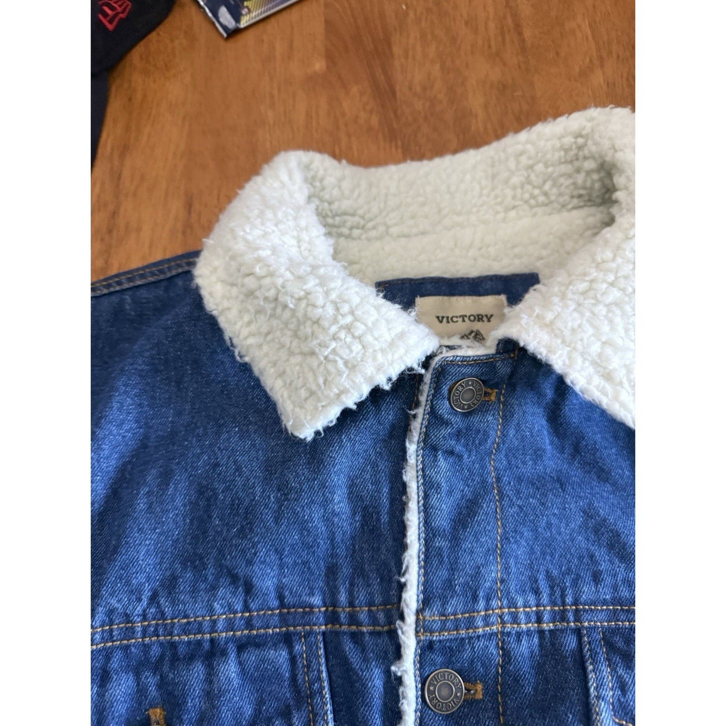 Large Victory Outfitters Men's Sherpa Lined Washed Denim Jacket