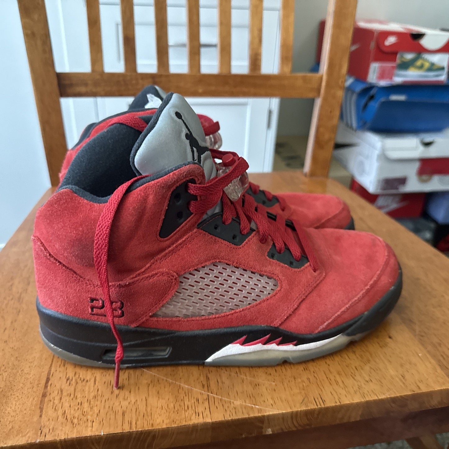 Size 9 - Jordan 5 Retro Mid Raging Bull NBS047