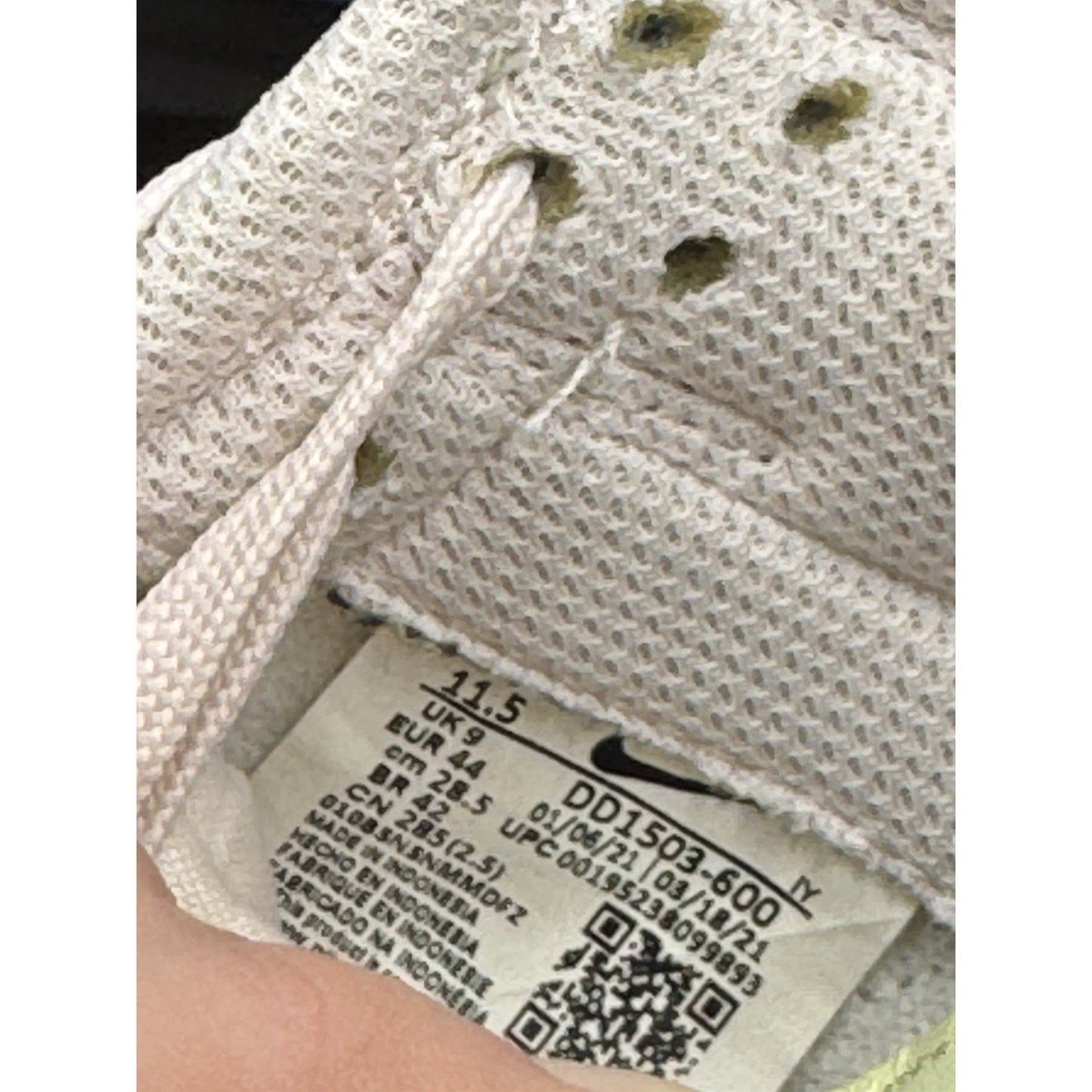 Size 11.5 - Nike Dunk Low Lime Ice W