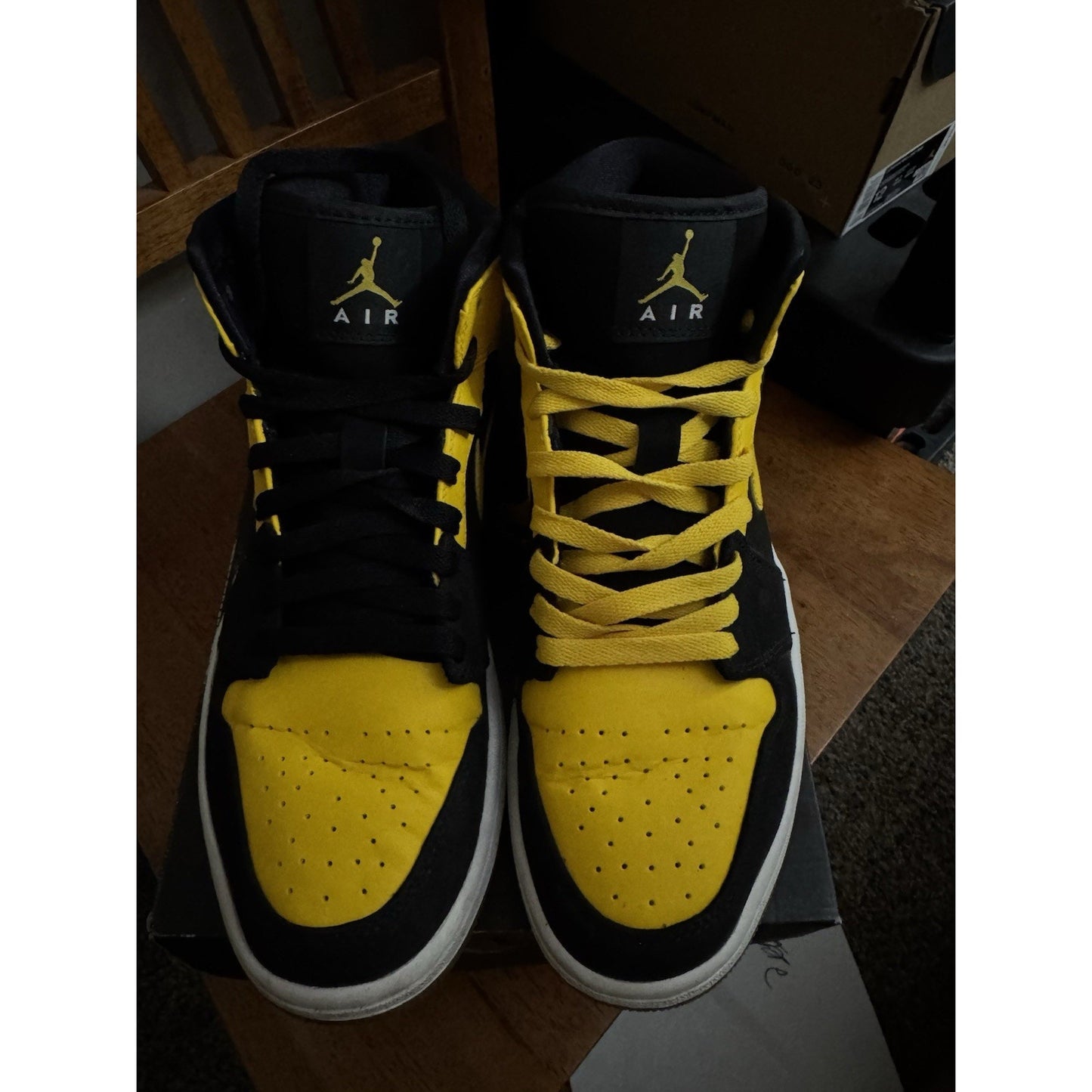 Size 9 - Air Jordan 1 Retro 2017 Mid New Love BS296