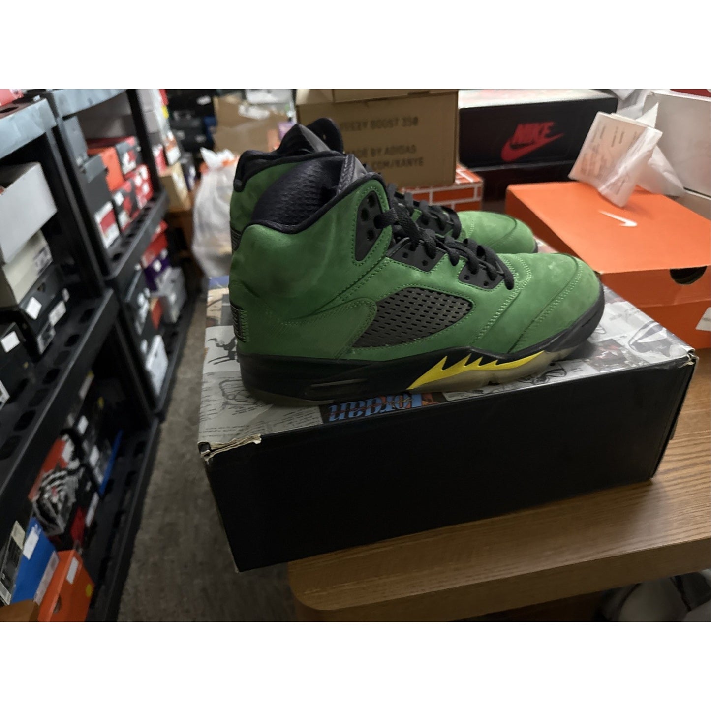 Size 10.5 - Jordan 5 Retro SE Oregon 2020 BS402