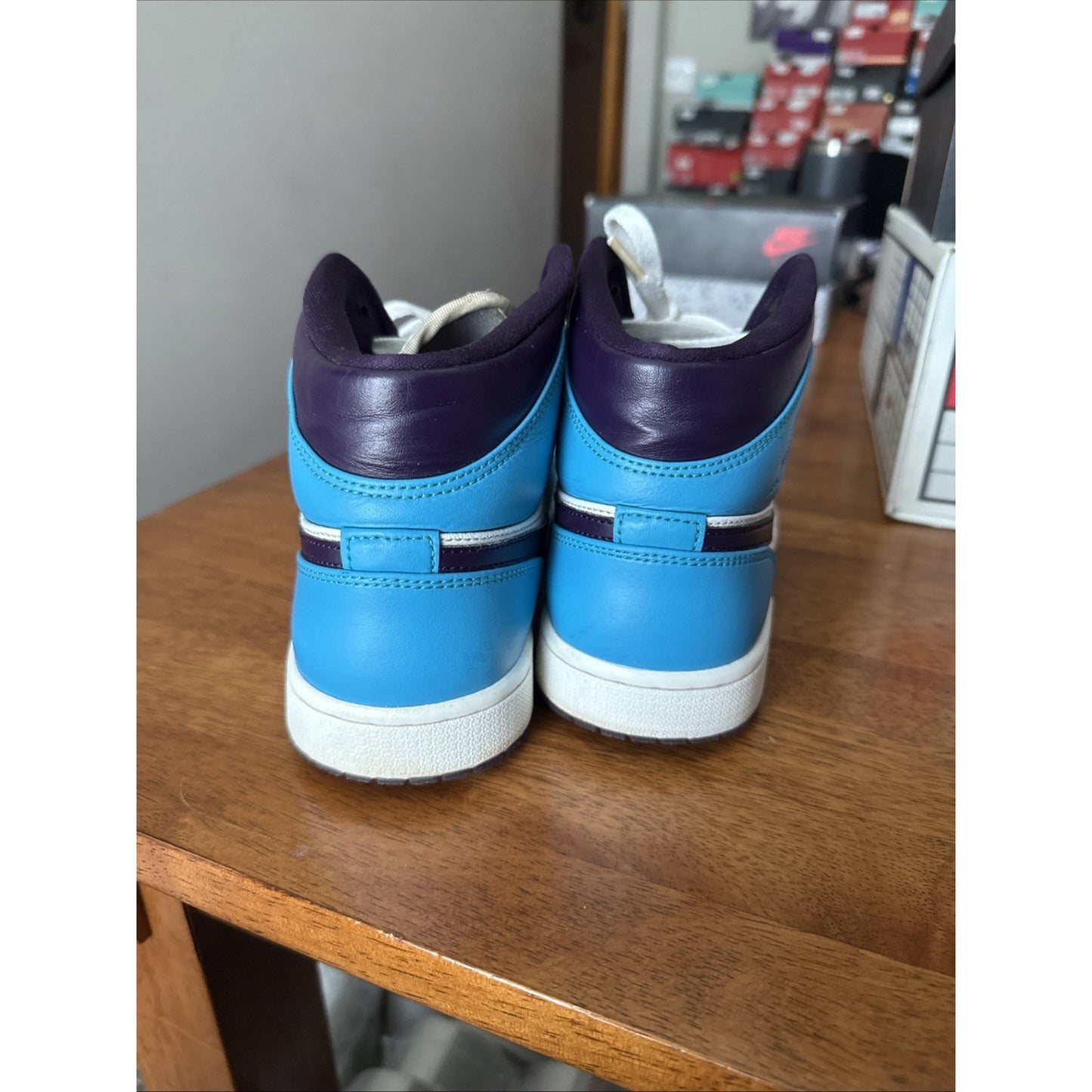 Size 8 - Air Jordan 1 Mid Hornets NBS244