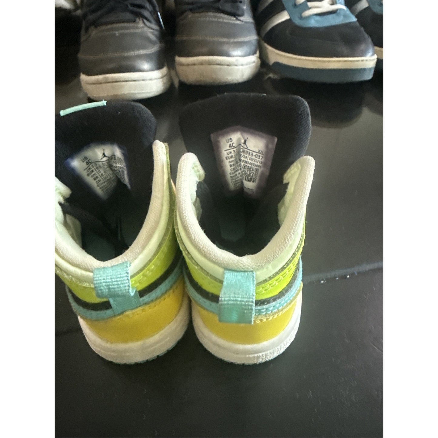 Nike Air Jordan 1 Mid SE Aurora Green/Clover Kids/Toddler Size 4c NBS220