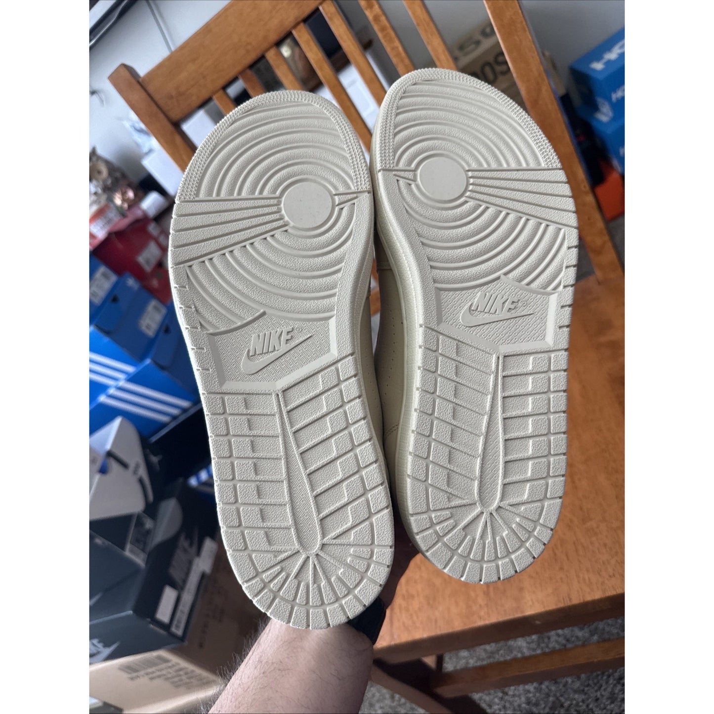 Nike Air Jordan 1 Retro Low Slip On Womens Size 12 Desert Ore Shoes BS127