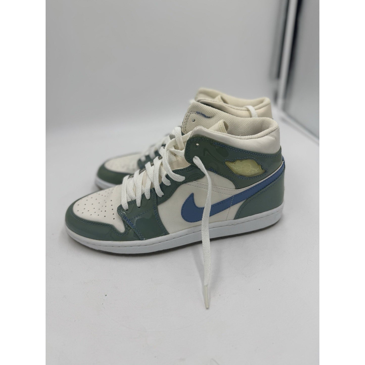Size 10.5 - Air Jordan 1 Retro UNC Patent 2003 Rare
