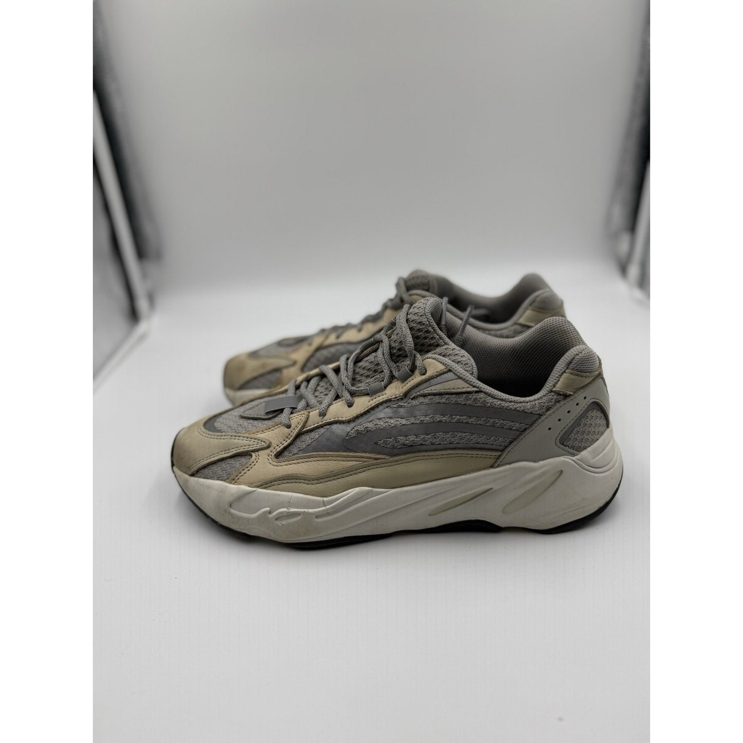Size 11 - adidas Yeezy Boost 700 V2 Cream NBS398