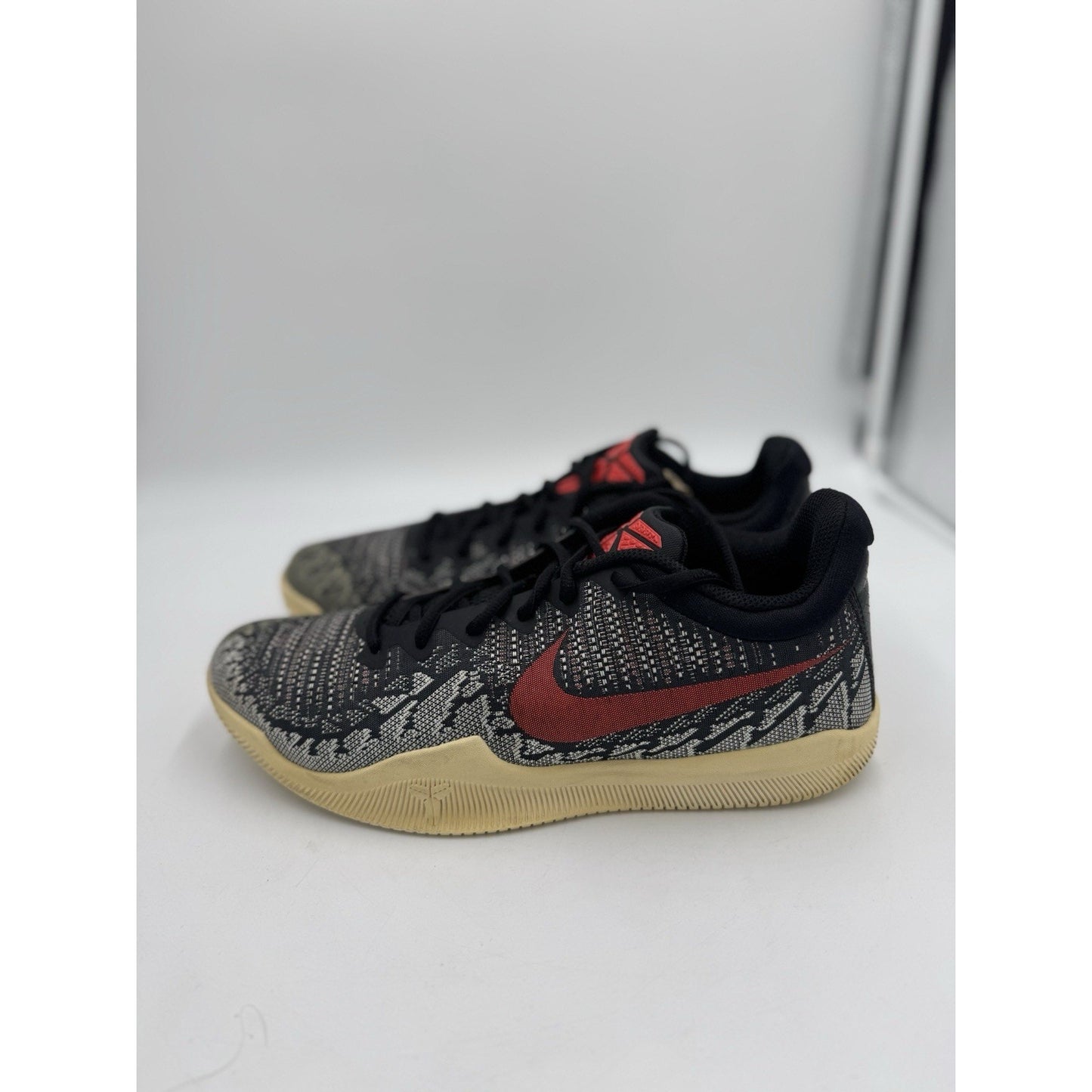 Size 9 - Nike Mamba Rage Bright Crimson