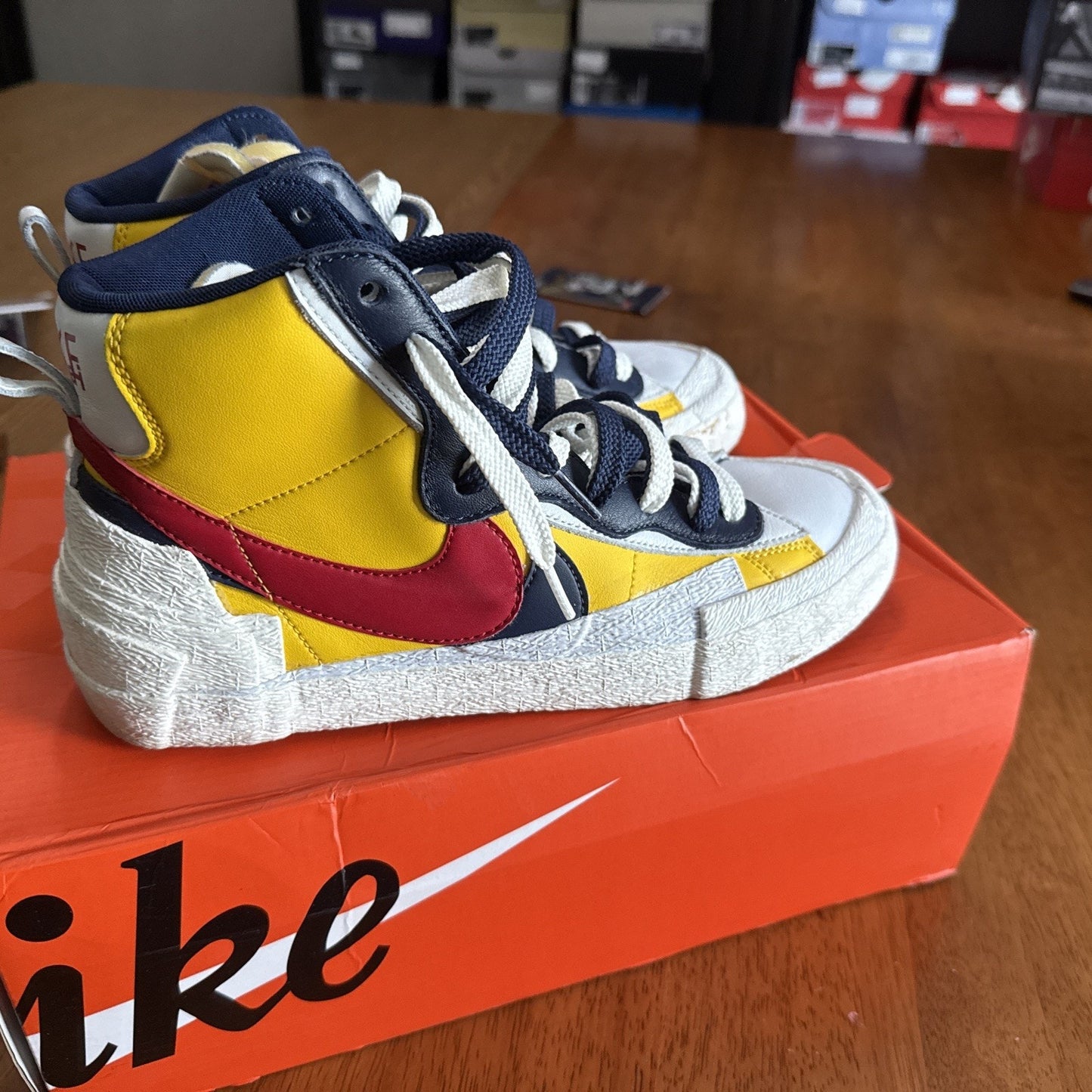 Size 7.5 - Nike sacai x Blazer Mid Maize Navy BS274