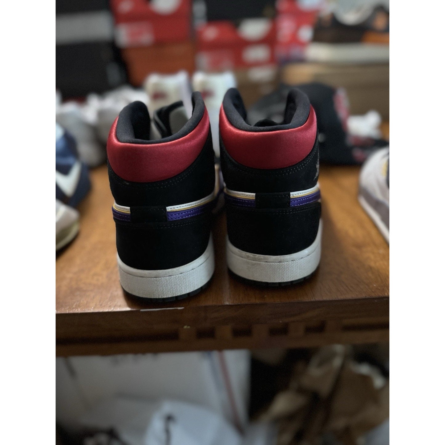 Size 10.5 - Air Jordan 1 SE Mid Rivals NBS075