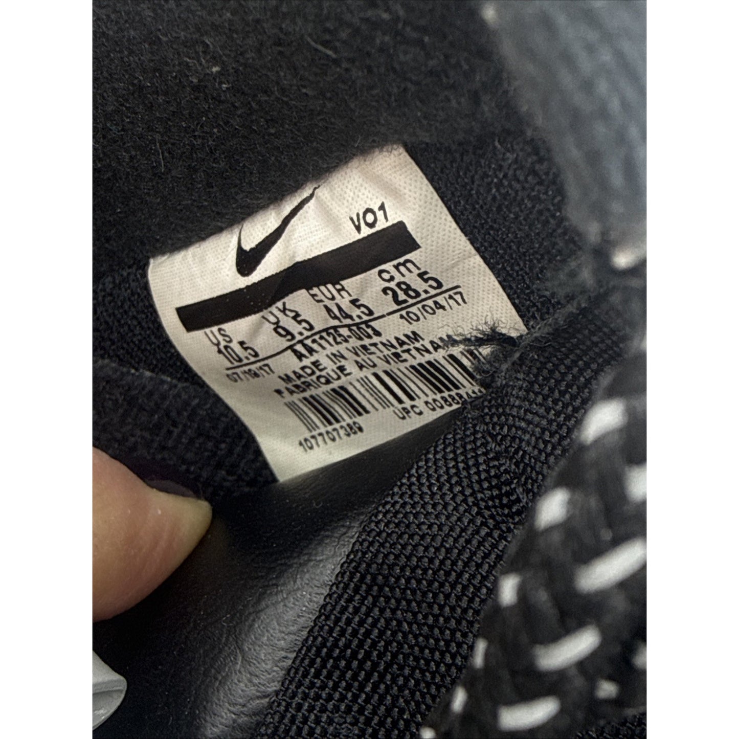 Size 12 - Nike Free TR 8 USC - AR0425-001