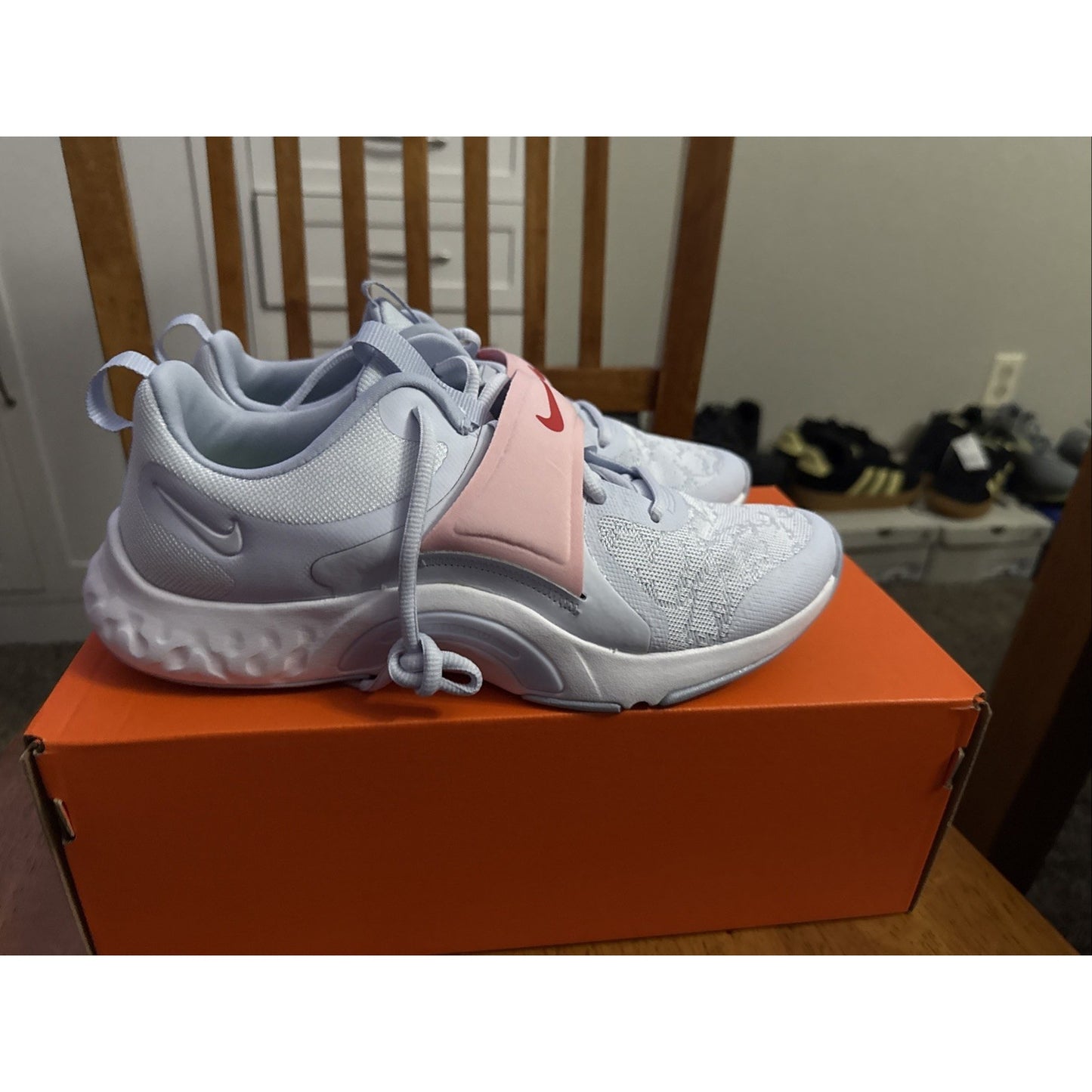 Size 8.5 Nike Women's Renew In-Season TR 12 Gray Training Shoes BS115
