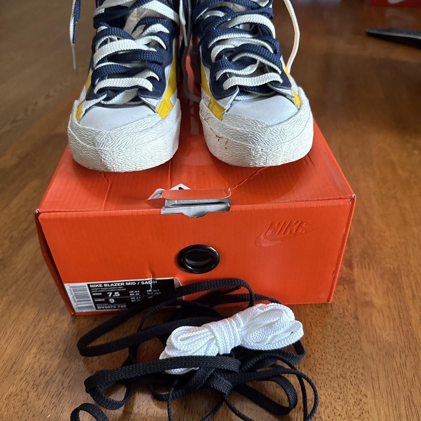 Size 7.5 - Nike sacai x Blazer Mid Maize Navy BS274