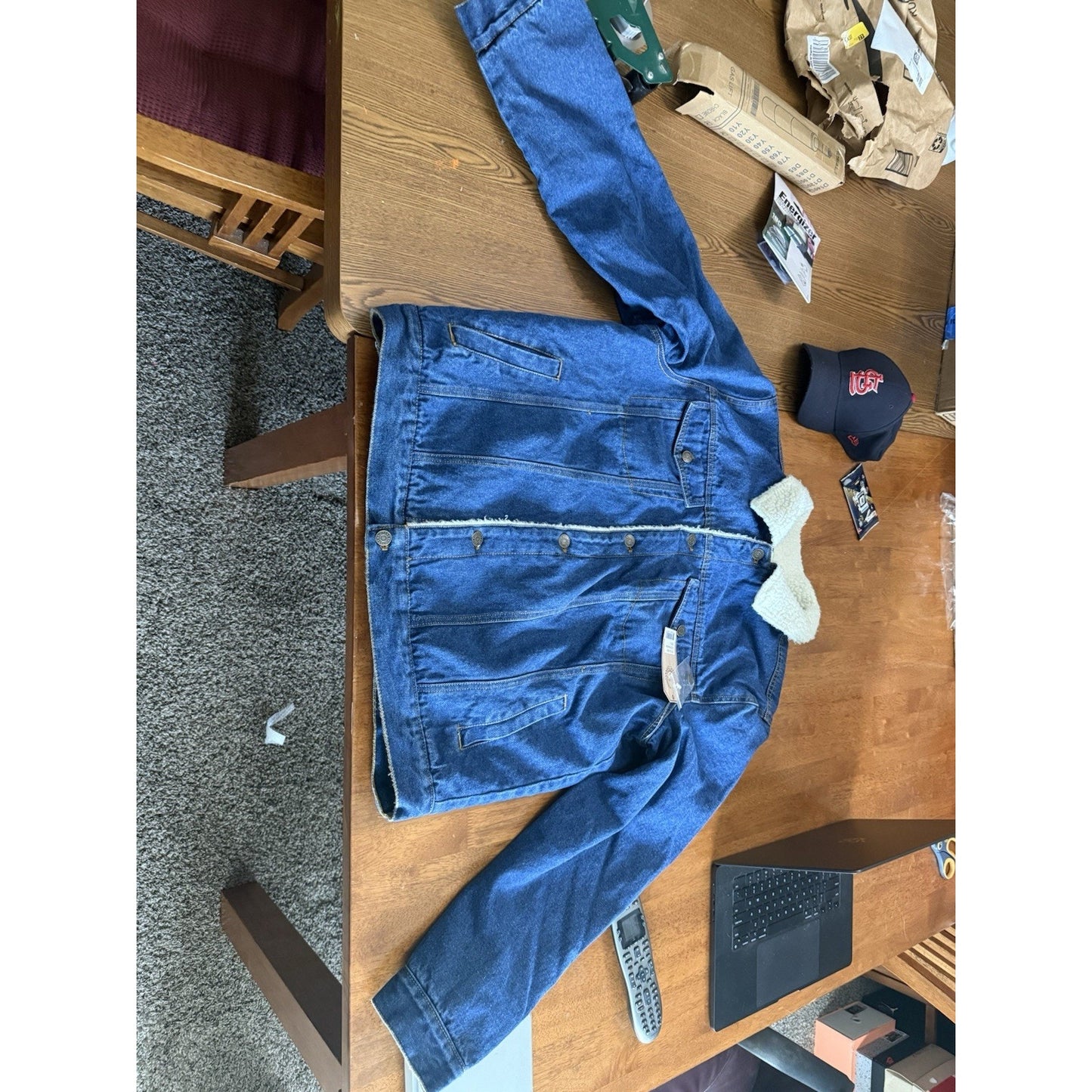 Large Victory Outfitters Men's Sherpa Lined Washed Denim Jacket