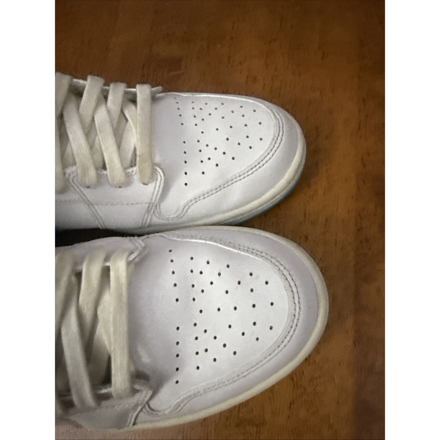 Size 10.5 - Air Jordan 1 Mid UNC W BS156