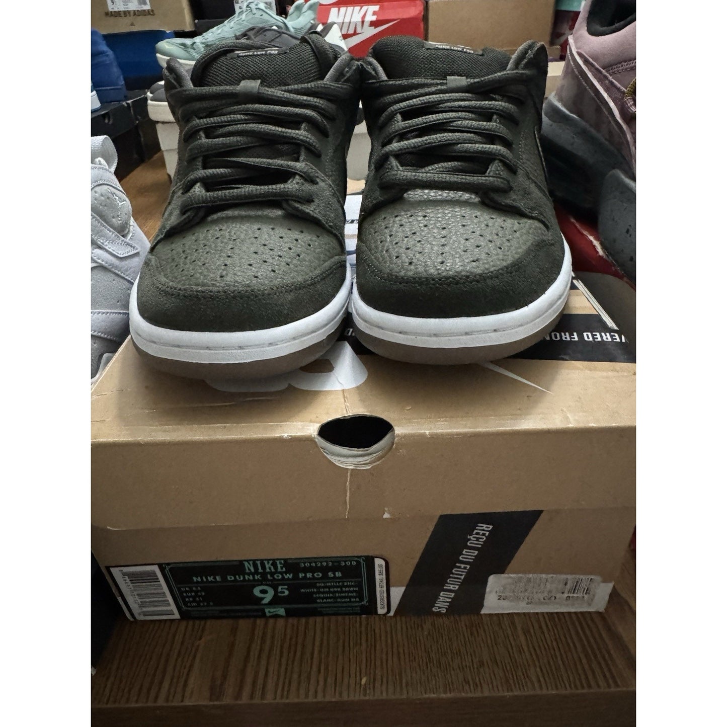 Size 9.5 - Nike Dunk Pro SB Low Green BS283
