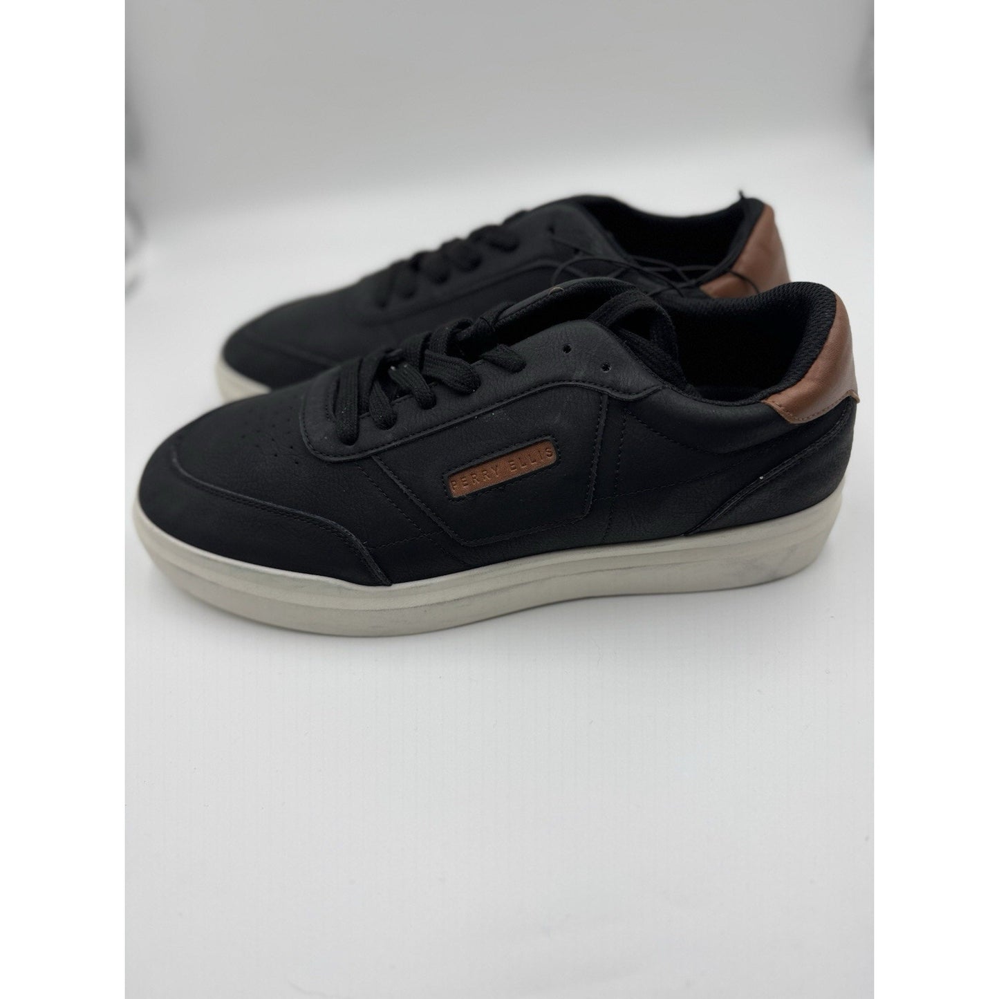 Size 10.5 Womens Dakota Wide Perry Ellis Shoe NBS397
