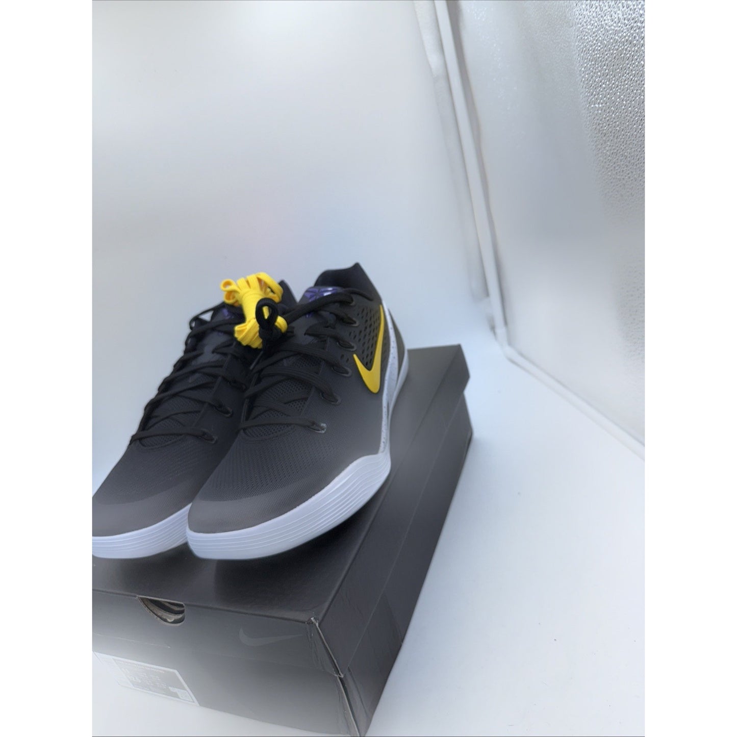 Size 11 - Nike Kobe 9 EM Protro TB Lakers Away