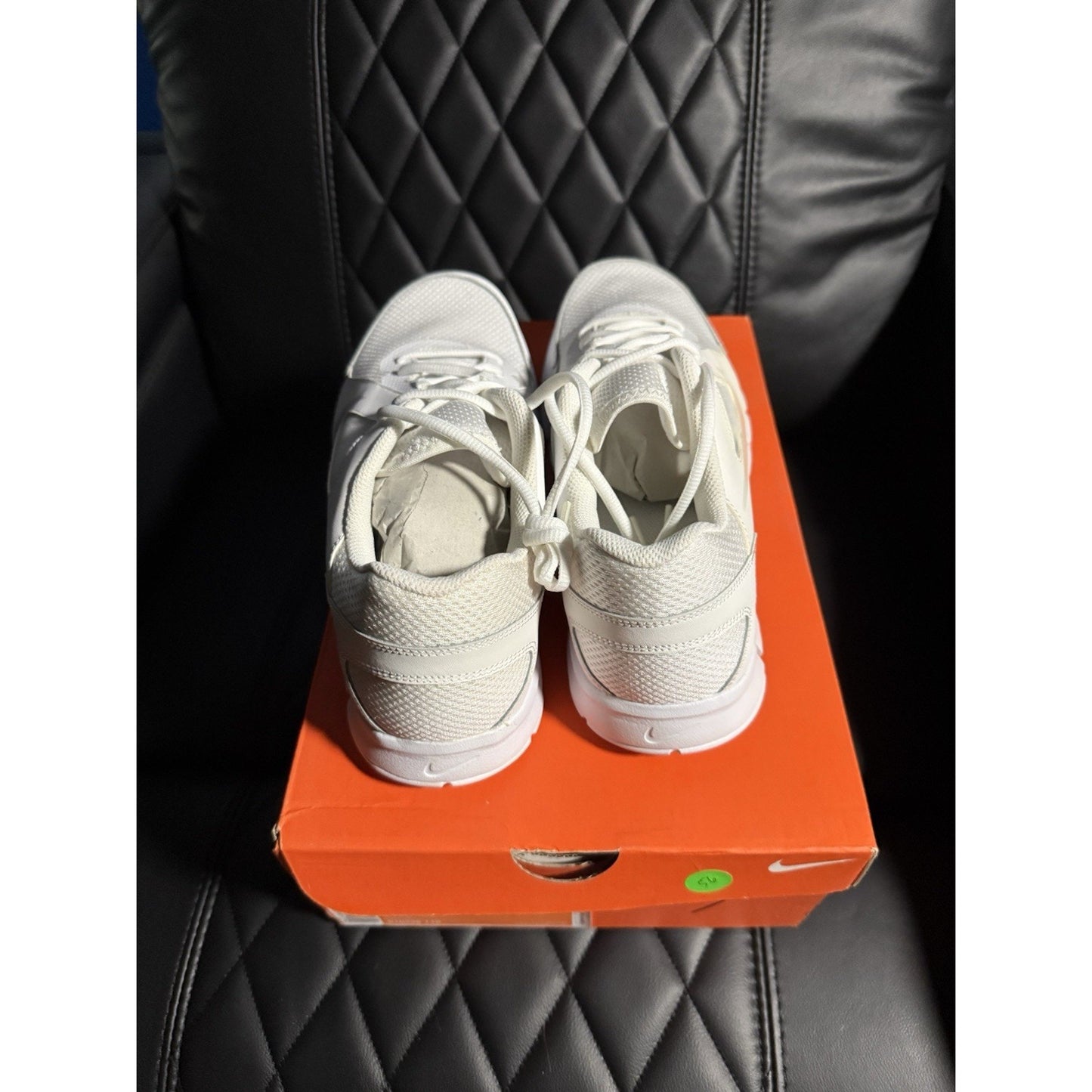 Size 10.5 - Nike Flex Show TR 2 White shoes BS048