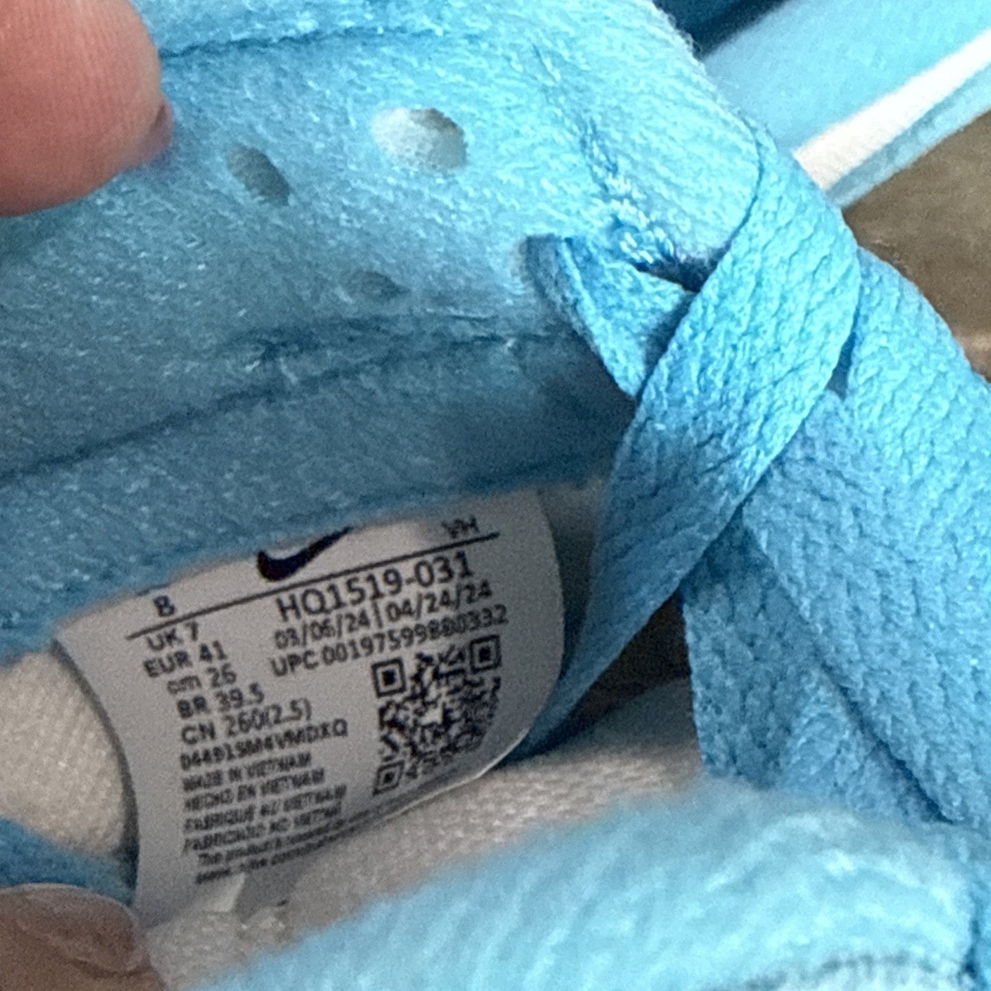 Size 8 - Nike Dunk SE Low Baltic Blue Gum