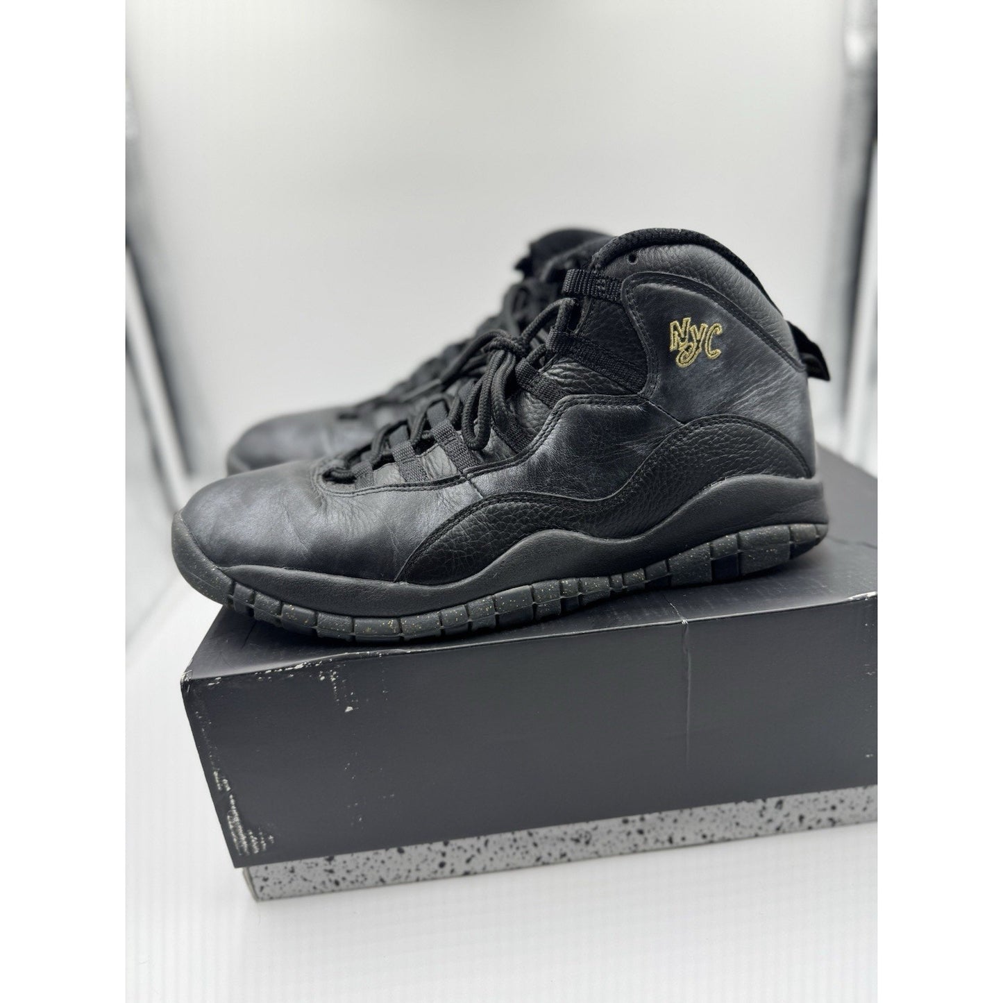 Size 11 - Air Jordan 10 Retro NYC BS619
