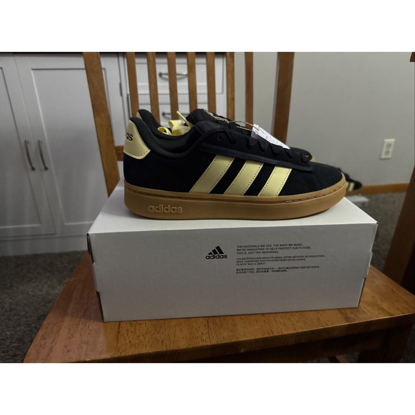 Size 9.5 Woman's Sneakers & Athletic Shoes adidas Grand Court Alpha 00s