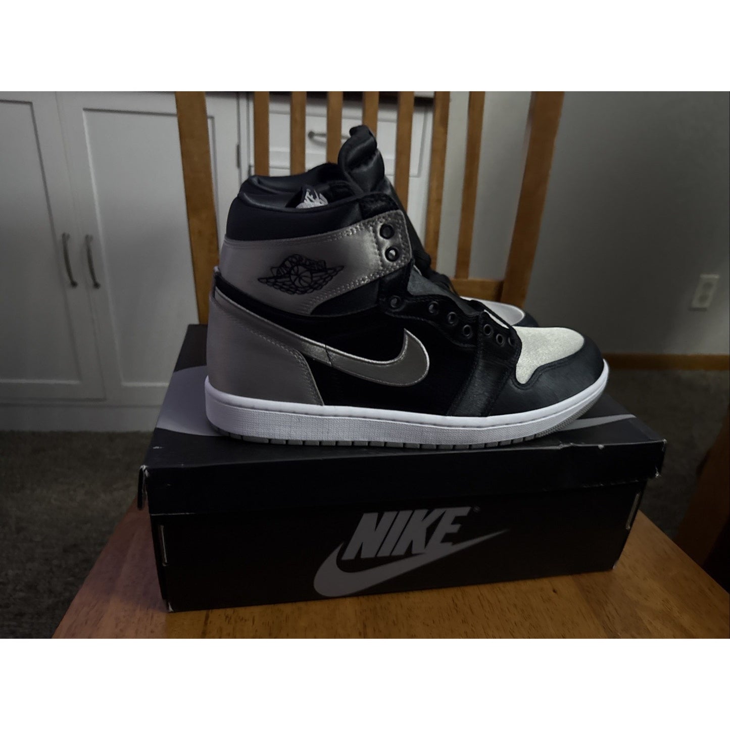 Nike Jordan 1 High Satin Shadow Womens Size 12 Black Medium Grey BS121