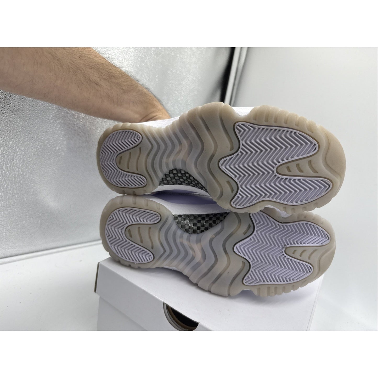 Size 8 - Air Jordan 11 Retro Low Pure Violet W